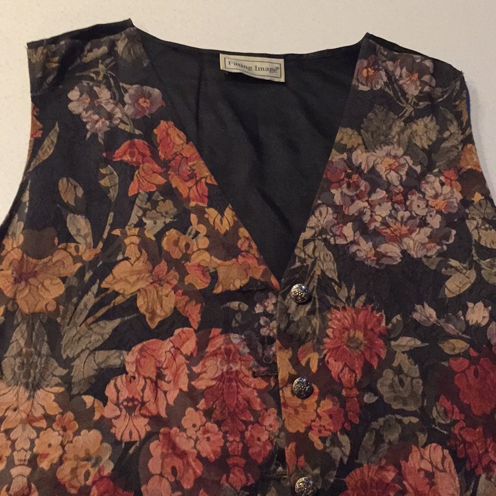 Floral Button Up - Picture 2 of 4